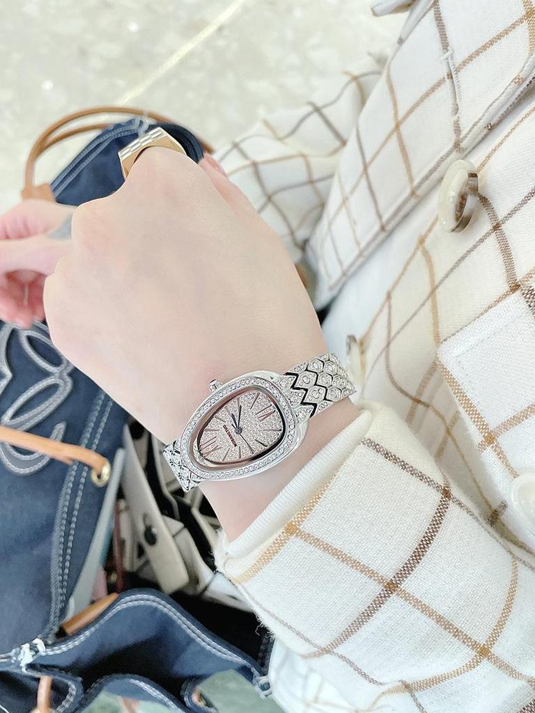 Элегантные женские кварцевые часы в форме змеи со звездным циферблатом - Роскошный водонепроницаемый браслет с бриллиантами от нишевого бренда Light Fashion.