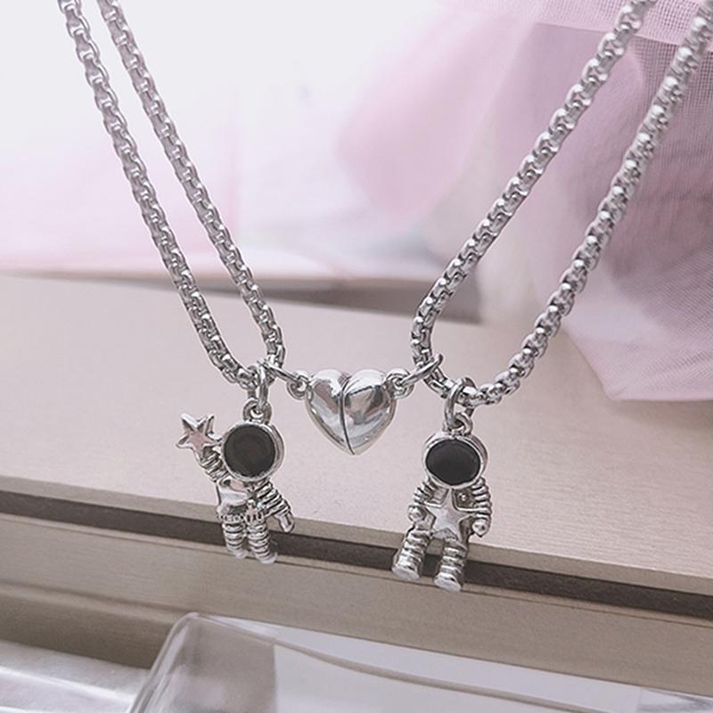 1Pair Spaceman Magnetic Pendant Necklace Astronaut Star Necklace Couple Necklace