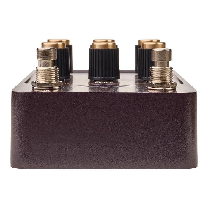 UNIVERSAL AUDIO UAFX Lion '68 Super Lead Amp Серия UAFX 6,5 x 9,2 x 14,1 см