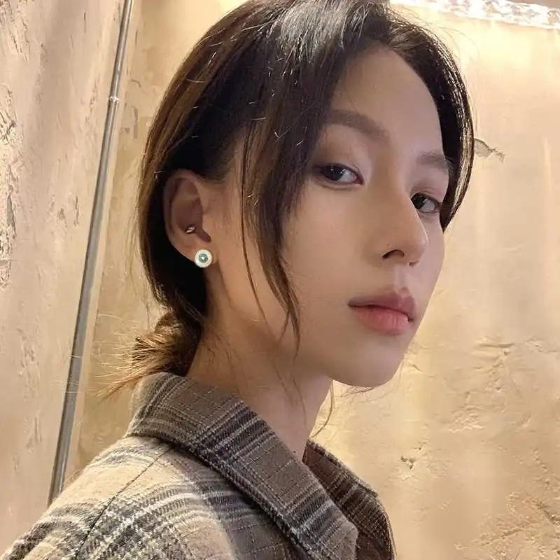 Циркониевые серьги-каффы с перламутром в виде солнечных лучей: Элегантные, Универсальные Серьги для Женщин.