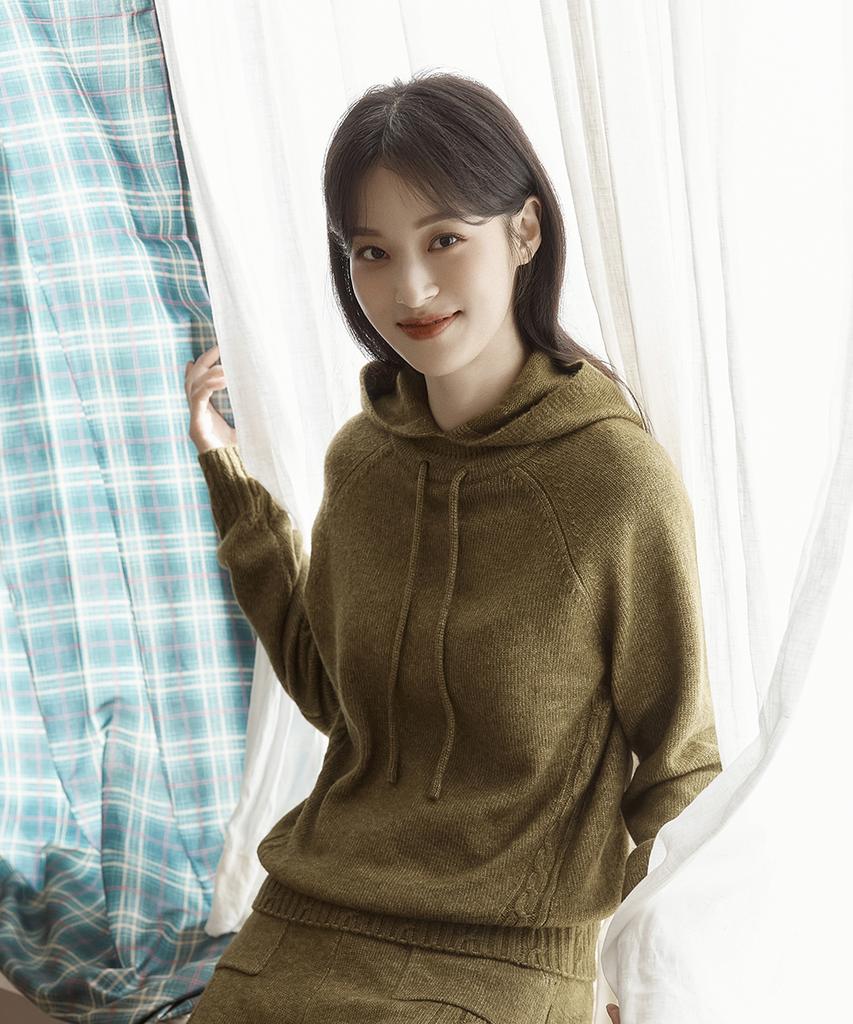 ENNITTUDE Basic Hooded Knit