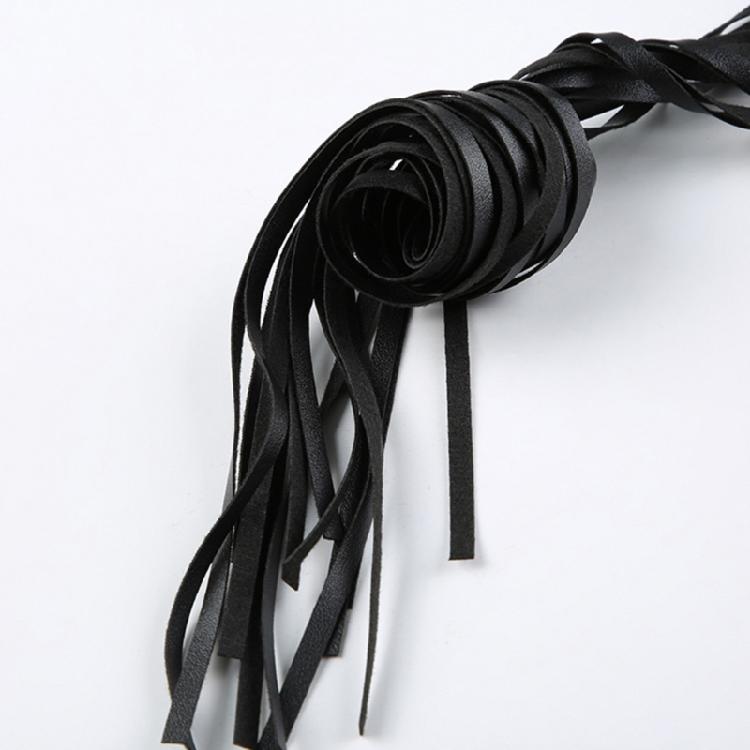 Черный кожаный ремень с заклепками и бахромой для стилей ковбой и панк