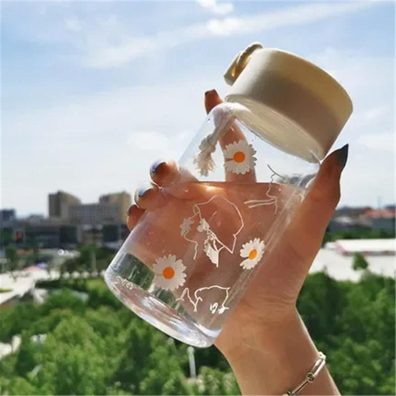 Пластиковые бутылки для воды 500 мл Ромашка Прозрачные Матовые Стакан для сока и воды Спортивная бутылка для улицы Дорожная бутылка с портативной веревочной ручкой
