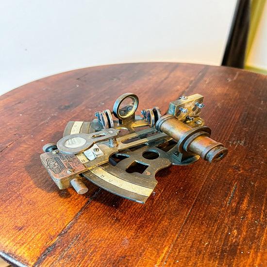 Морской секстант из латуни в деревянной коробке Морской коллекционный декор
