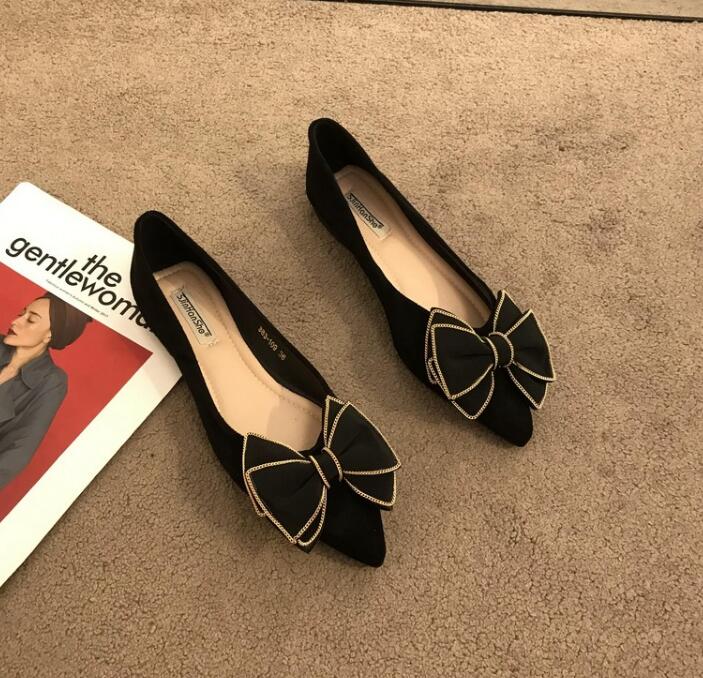 Модная женская обувь на плоской подошве 2025 Новая обувь большого размера с острым носком и бантом-бабочкой для женщин Плоская весенне-осенняя рабочая обувь Лоферы женские