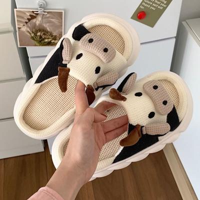 Милые домашние тапочки из коровьей ткани, туфли на платформе с очень мягкой подошвой и открытым носком, удобные домашние тапочки с животными