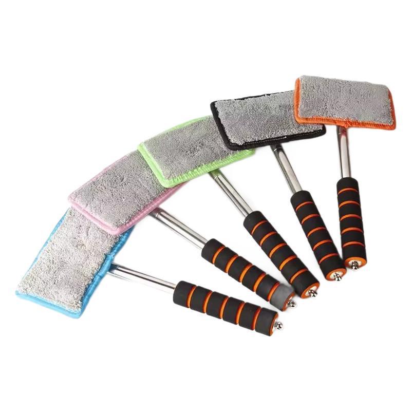 Выдвижная щетка и пипидастр для удаления запотевания с лобового стекла автомобиля