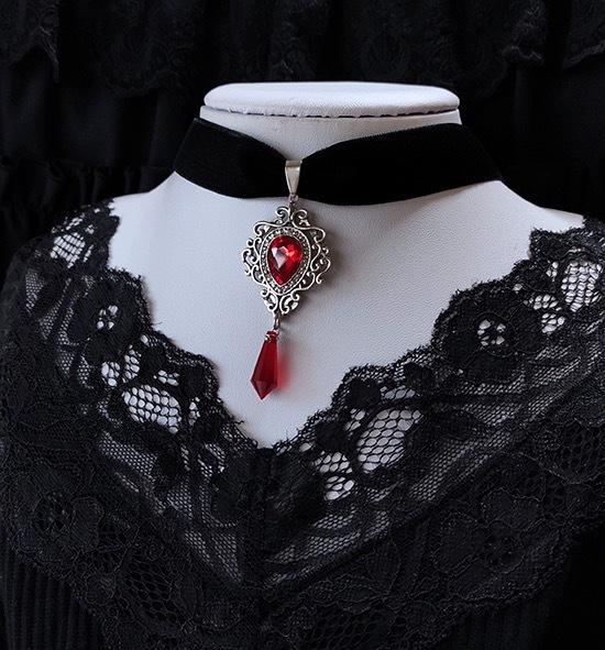 Ретро Готическое Бархатное Ожерелье с Подвеской