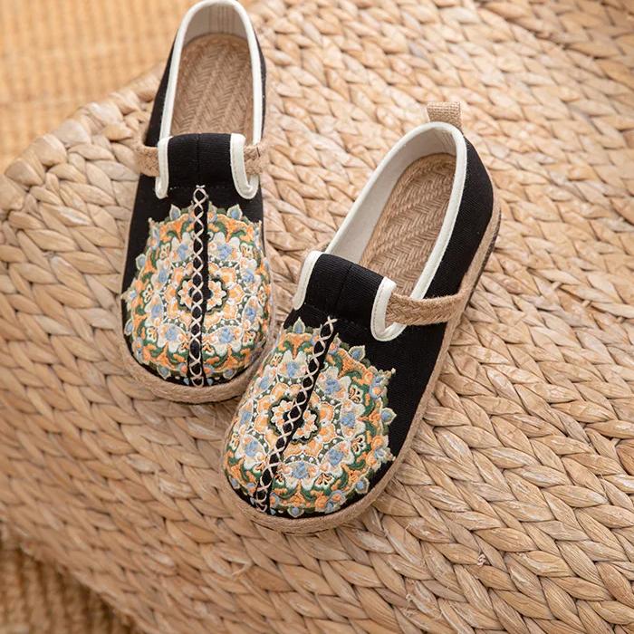 Johnature Женские туфли на плоской подошве из хлопка и льна в стиле ретро с круглым носком, вышитые вручную в этническом стиле