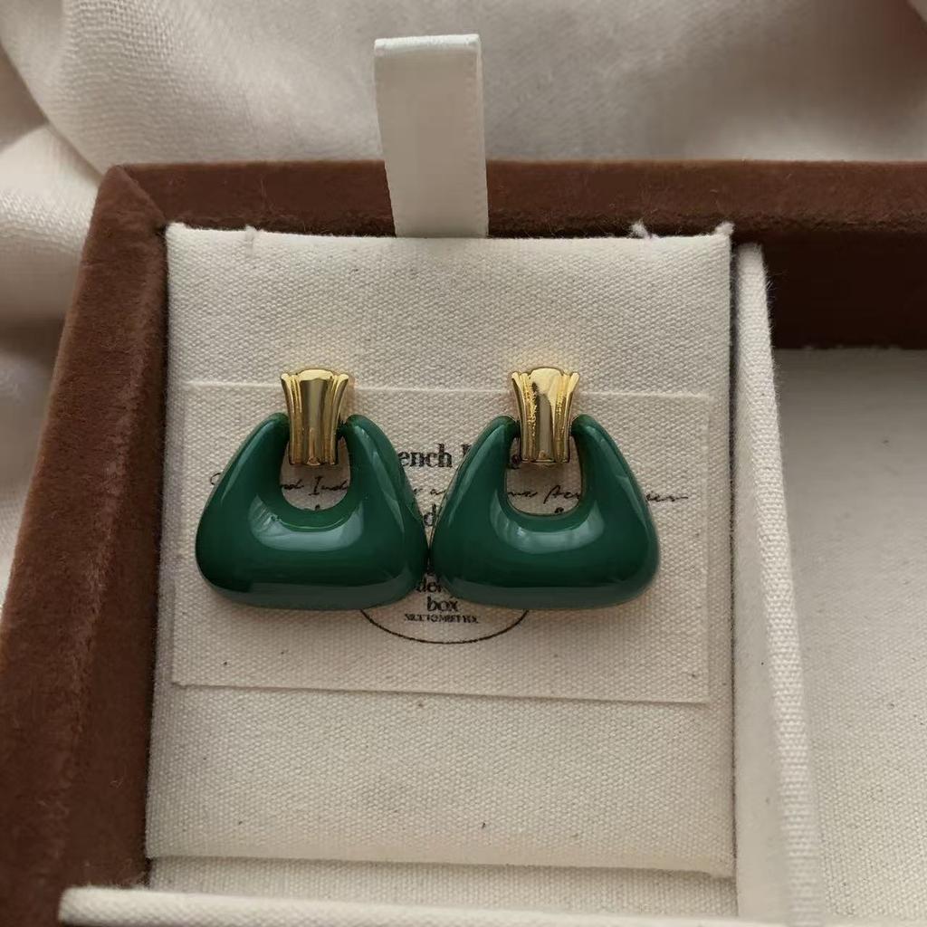 Geometric Bag Shape, High Saturation Enamel Earrings, Ear Buckles, Light Luxury And Fashionable Individuality, Retro Elegance And High-End Earrings.