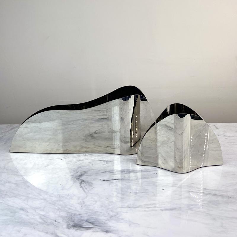 Modern Simple European Style Light Luxury Silver Metal Ice Bucket Red Wine Rack Ornaments Model House Sales Office Soft Decorations