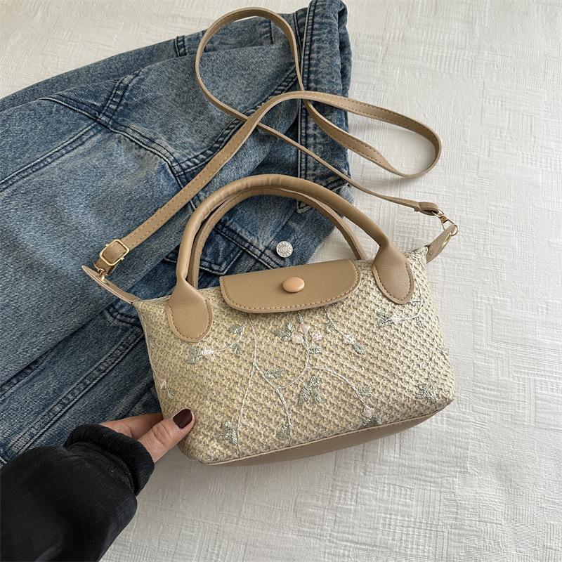 Соломенная модная нежная сумочка 2025 весна новая универсальная ins сумка-мессенджер в иностранном стиле маленькая квадратная сумка женская