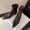Французские мягкие остроносые ботильоны на небольшой платформе, женские новые черные универсальные на низком каблуке с мягкой подошвой тонкие ботинки осень-зима 2025