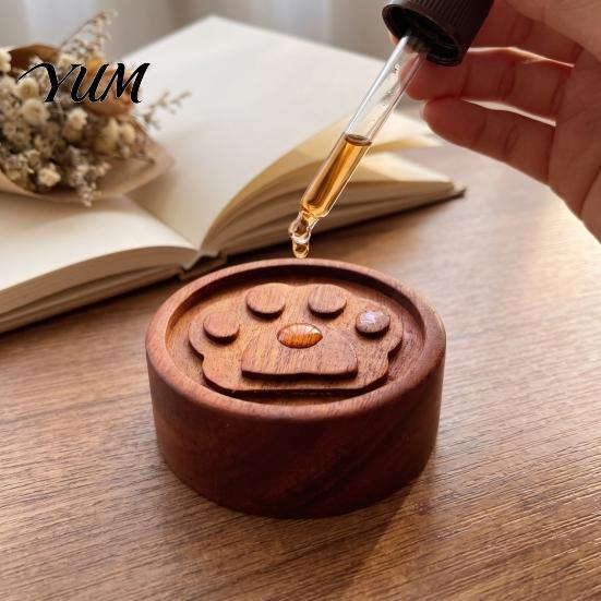 Natural Wood Essential Oil Diffuser Wooden Diffuser, Cat Paw Horse Engraved Pattern, Round Fragrance Air Freshener Wood, Aromatherapy for Car