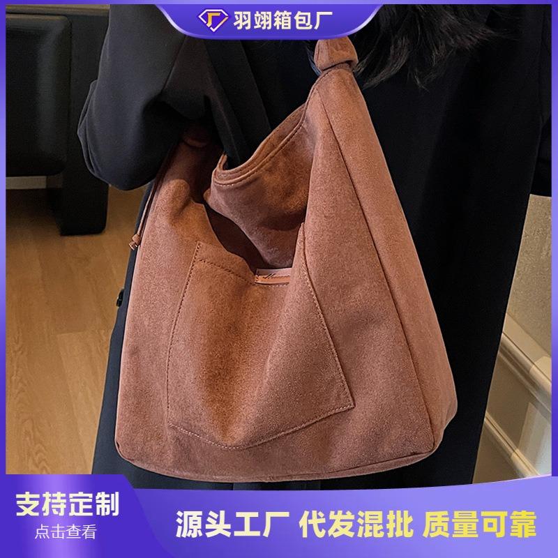 Casual Retro Bag Women's New Autumn and Winter Messenger Bag Commuter Large Capacity Shoulder Tote Bag