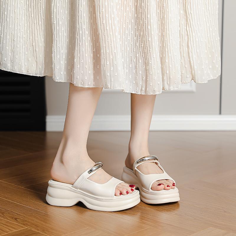 Retro temperament literary and artistic slippers women's 2025 summer new versatile metal decorative thick heel Mary Jane cool slippers