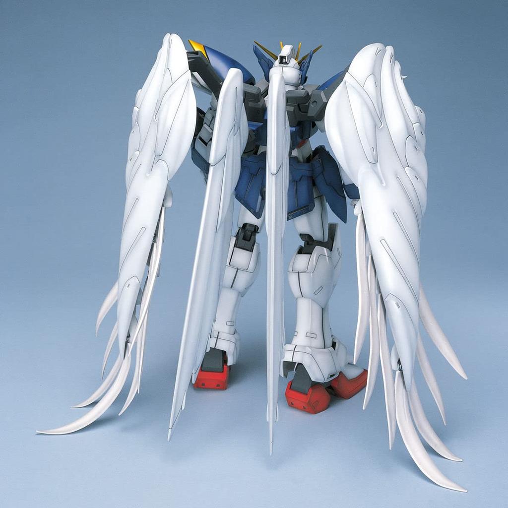 BANDAI SPIRITS PG Mobile Report Gundam W Endless Waltz Wing Gundam Zero Пластиковая модель в масштабе 1/60 с цветовой кодировкой