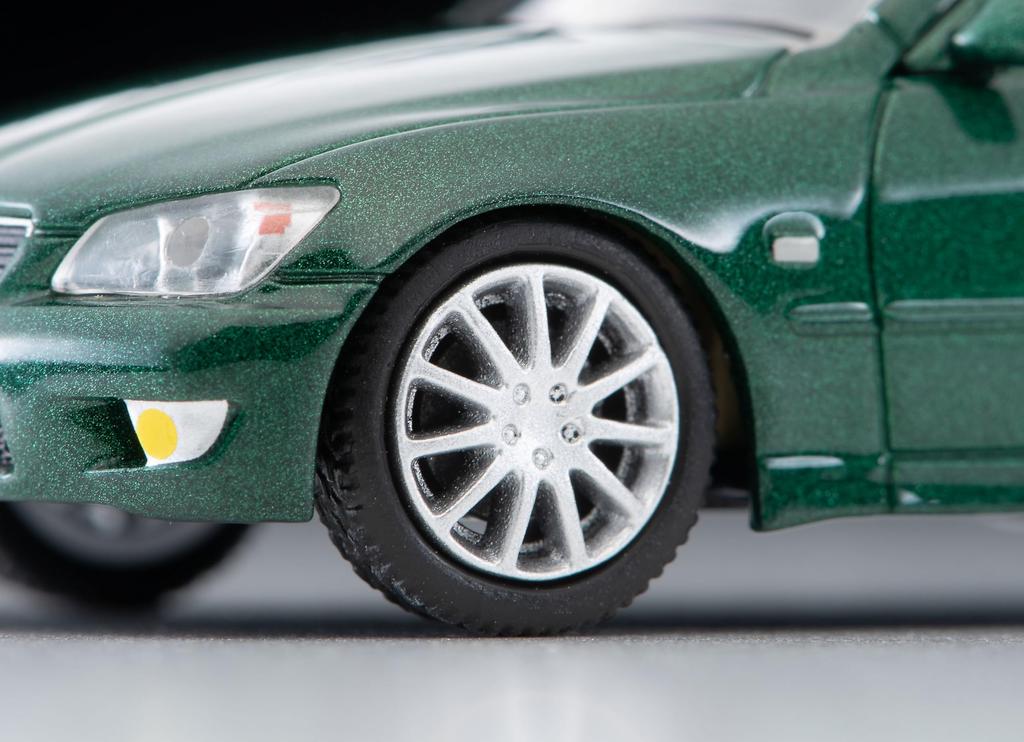Tomytec Tomica Limited Vintage Neo LV-N227d Toyota Altezza RS200 L Edition (Green, 2002 Model) - Finished Model (Product Number 334576)