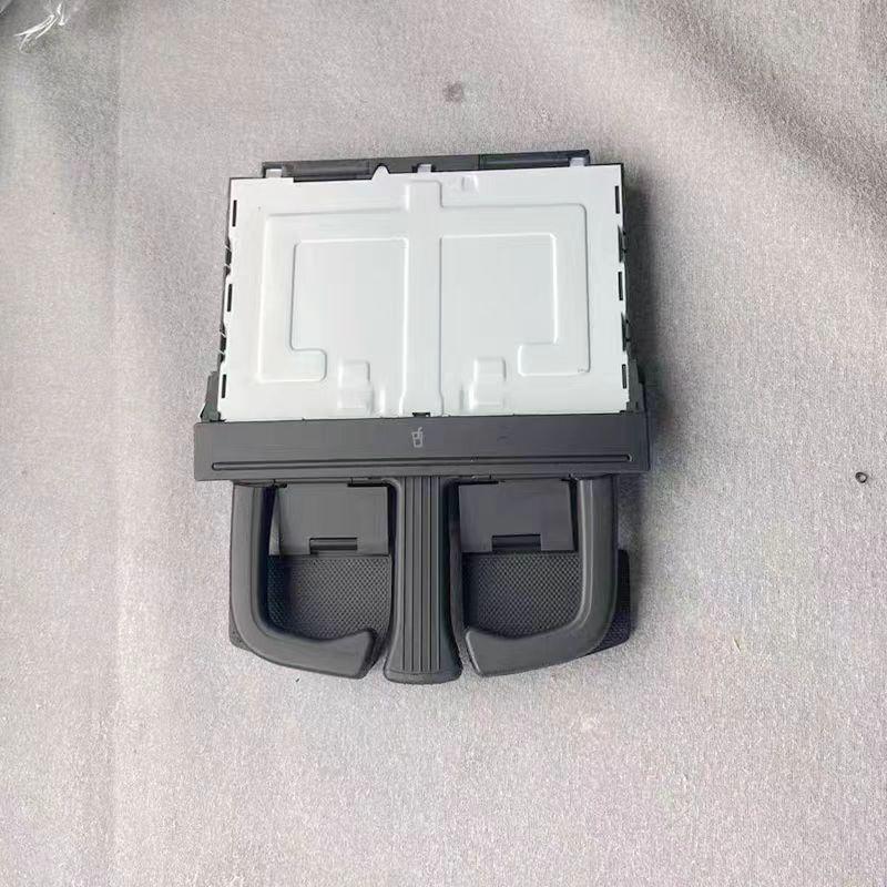 1J0858601D/8P0885995B подходит для подстаканников Volkswagen Passat, A4, LQ5, Golf и Bora.