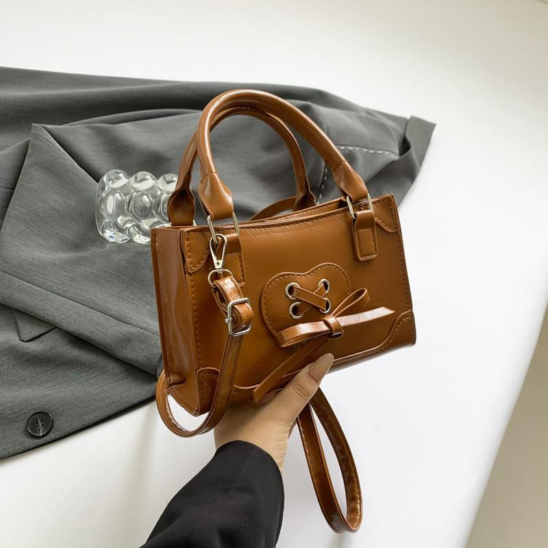 Stylish Korean Inspired Elegant Shoulder Bag For Fashionable Daily Commuting