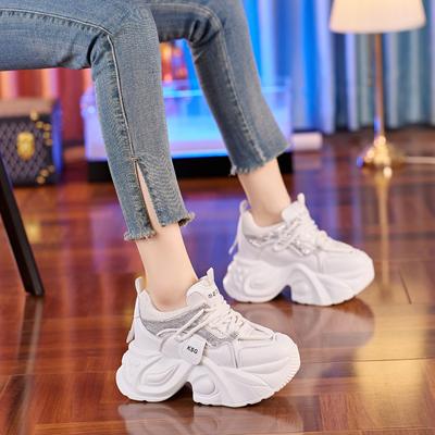 Женская обувь – Кроссовки