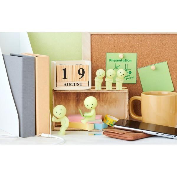 Figurine - SMISKI - Série At work - Phosphorescent - Boîte surprise - Collectible