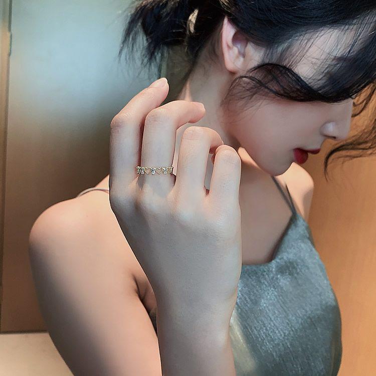 Персиковое сердце Япония Южная Корея Роскошь Модное кольцо Женская личность Ins Tide Онлайн Знаменитость Ниша Дизайн Кольцо на указательный палец Открытие Леди