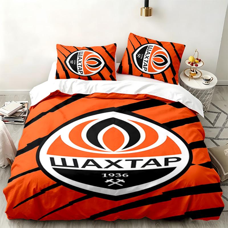 FC Shakhtar Donetsk 3pc set Perfect for bedroom use Comfortable bedding set includes a duvet cover and two pillowcases Ideal birthday or Christmas gif