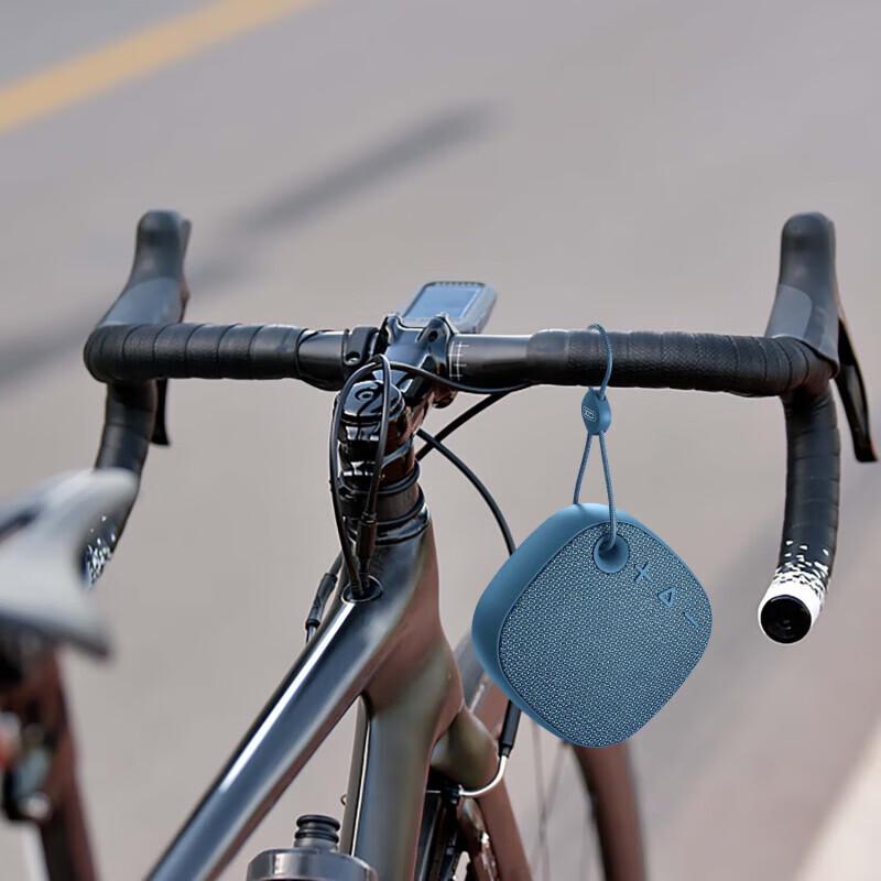 XO F56 Portable Outdoor Bluetooth Speaker CN plug (adapter included)