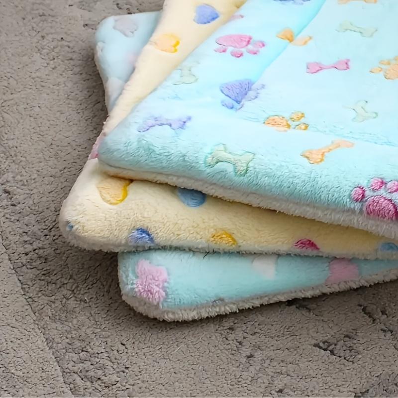 1pc Cozy & Cute Animal-Themed Pet Mat - Soft, Warm Polyester Sleeping Pad for Dogs, Cats, Rabbits - Winter Comfort with Playful Bones, Paw Prints