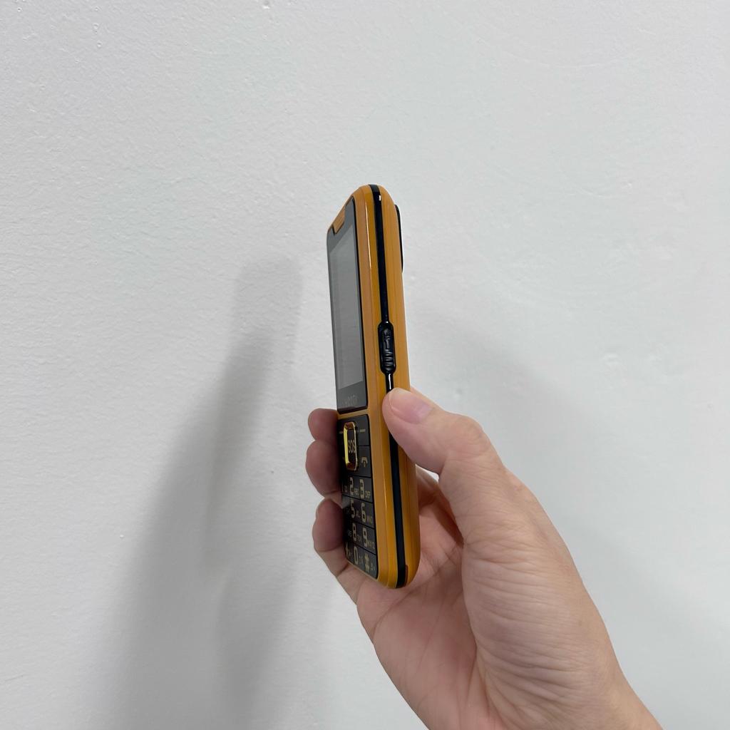 Новый мобильный телефон YEEMI K3 GSM 2G 2,4 дюйма HD Dual SIM 2500 мАч Большая батарея Фонарик Type-C Камера Супертонкий кнопочный телефон для пожилых людей и студентов