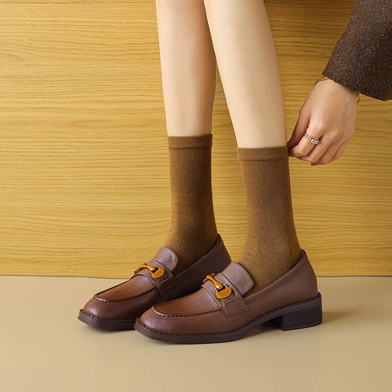 Krazing Pot Весенние туфли из коровьей кожи с круглым носком на толстом среднем каблуке, броги, женские туфли-лодочки большого размера 43 с металлическими застежками