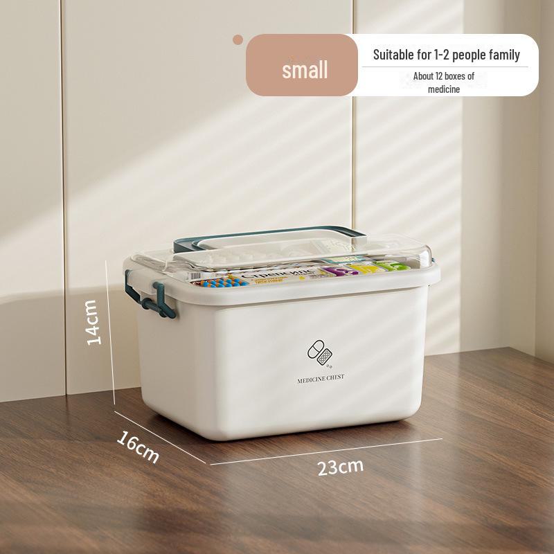 Вместительная переносная аптечка с многоуровневыми отделениями для хранения предметов первой помощи и средств экстренной помощи.