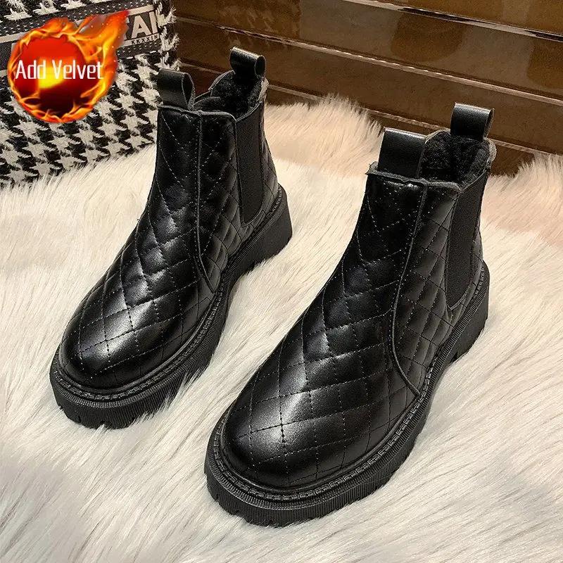 Модные кожаные зимние ботинки для женщин на платформе, меховые ботинки, женская обувь с круглым носком, массивный белый, новинка, зимняя обувь 2024 года