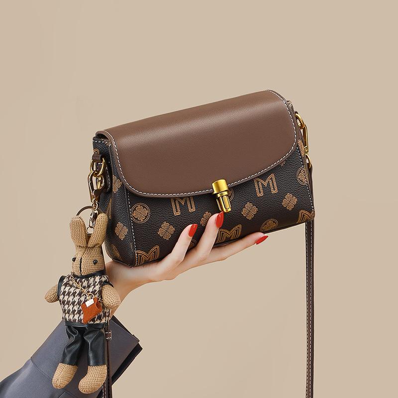 2025 Autumn Winter New High-End Vintage Crossbody Bag Fashion Versatile Light Luxury Small Bag Single Shoulder Underarm Bag for Women