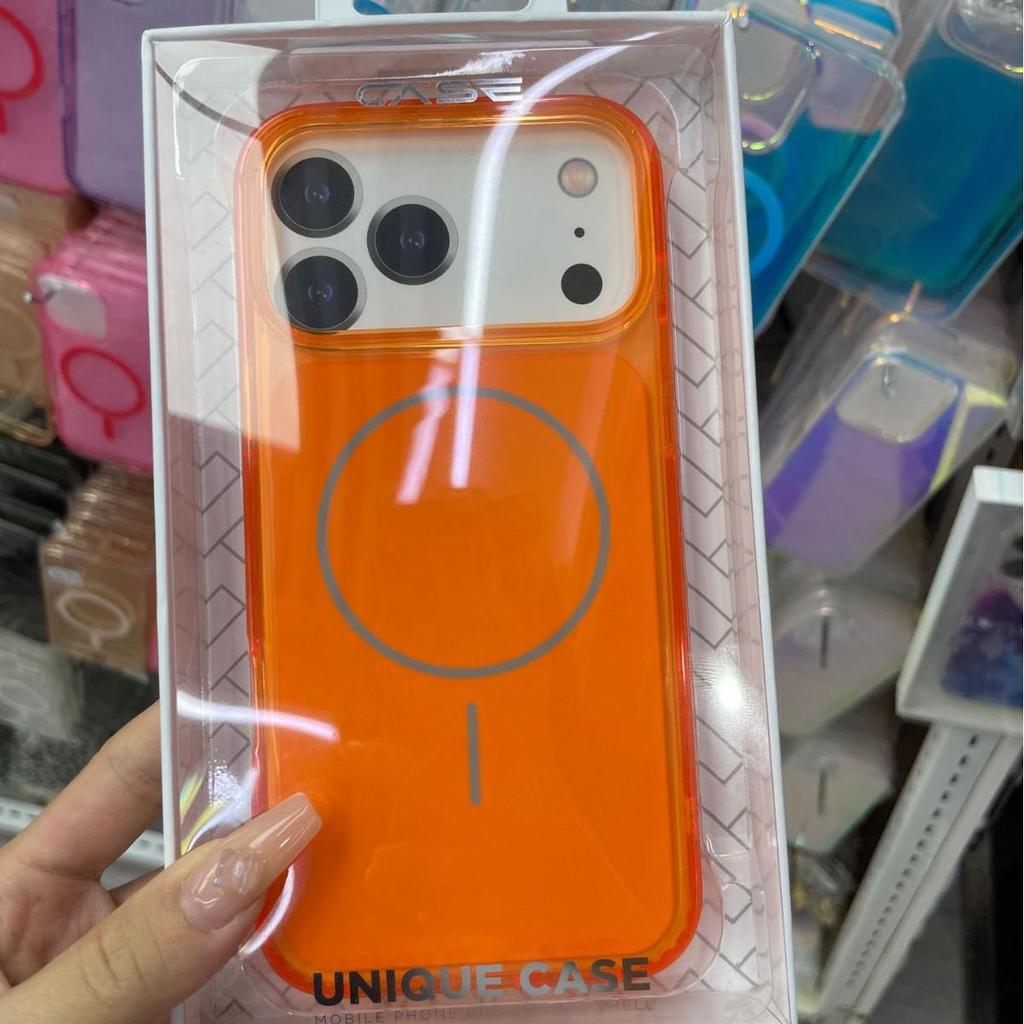 Прозрачный магнитный противоударный чехол для iPhone 17 Pro Max