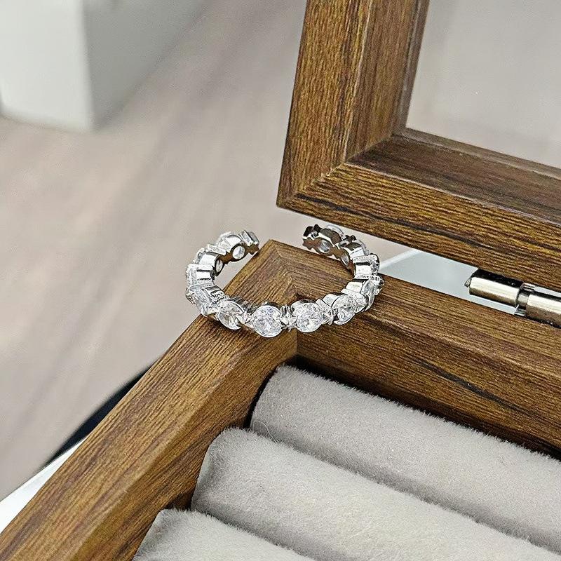 Изысканное Супер Вспышка Ряд Бриллиантов Zir*****Pen Кольцо-Подсветка Роскошная Нишевая Высокий Уровень Моды Кольцо на Указательный Палец для Поездок Персонализированное Кольцо