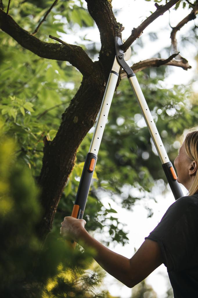 Fiskars Powergear Two-Handed Garden Scissor Pruner for Branches and Shoots L70