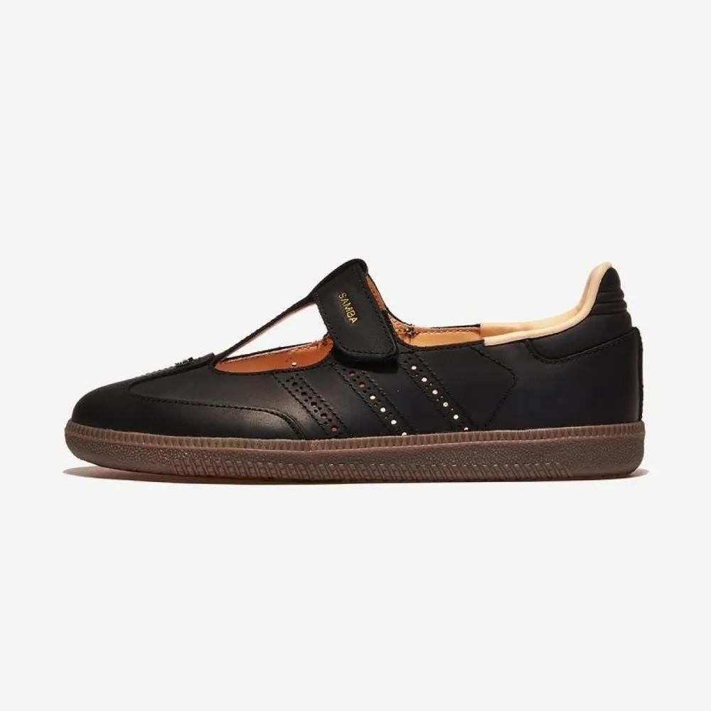 adidas Samba Jane CBLACK CRYSAN GUM5