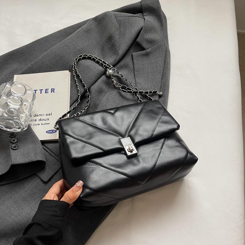 Сумка-цепочка из вышивальной нити женская 2025 новый нишевый дизайн большая вместимость одно плечо косая сумка литературная и элегантная маленькая квадратная сумка