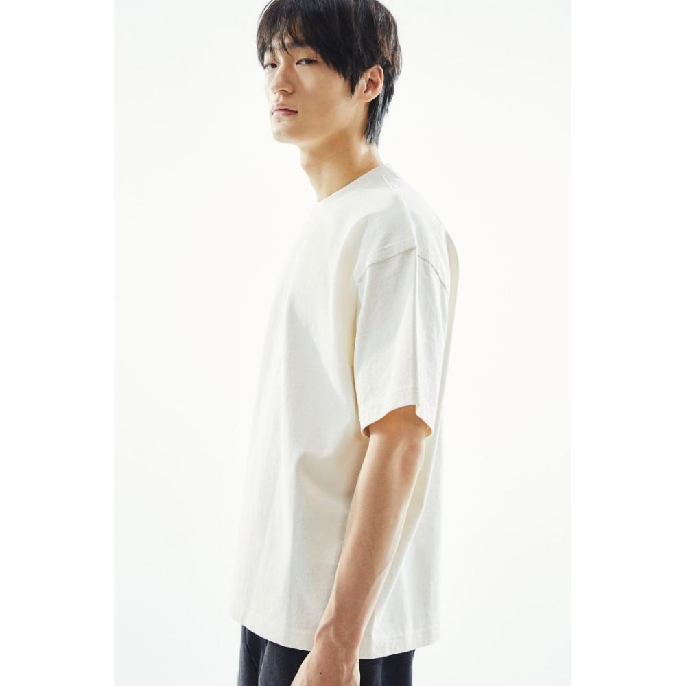 Футболка свободного покроя с деталями швов HM, кремового цвета