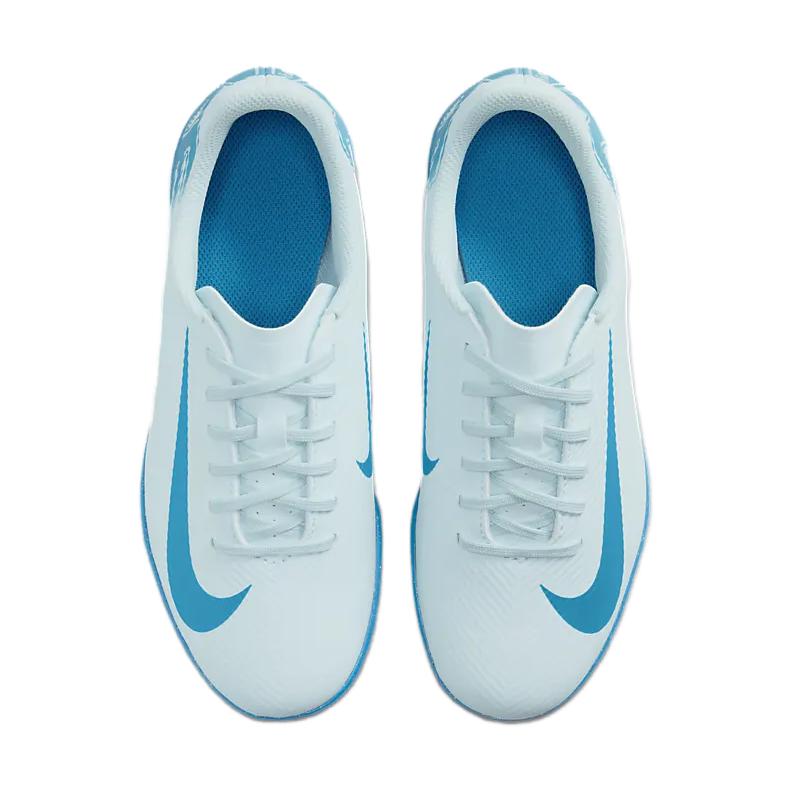 Nike Кроссовки Mercurial Vapor 16 Club IC GS Mad Ambition Pack для детей, цвет синий ледниково-синий, синий-орбитальный FQ8289-400