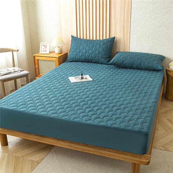 Waterproof Quilted Fitted Sheet Washable Bed Cover Queen Breathable Bedcloth Bedspread Bed Protector Pad (No Piollowcase)