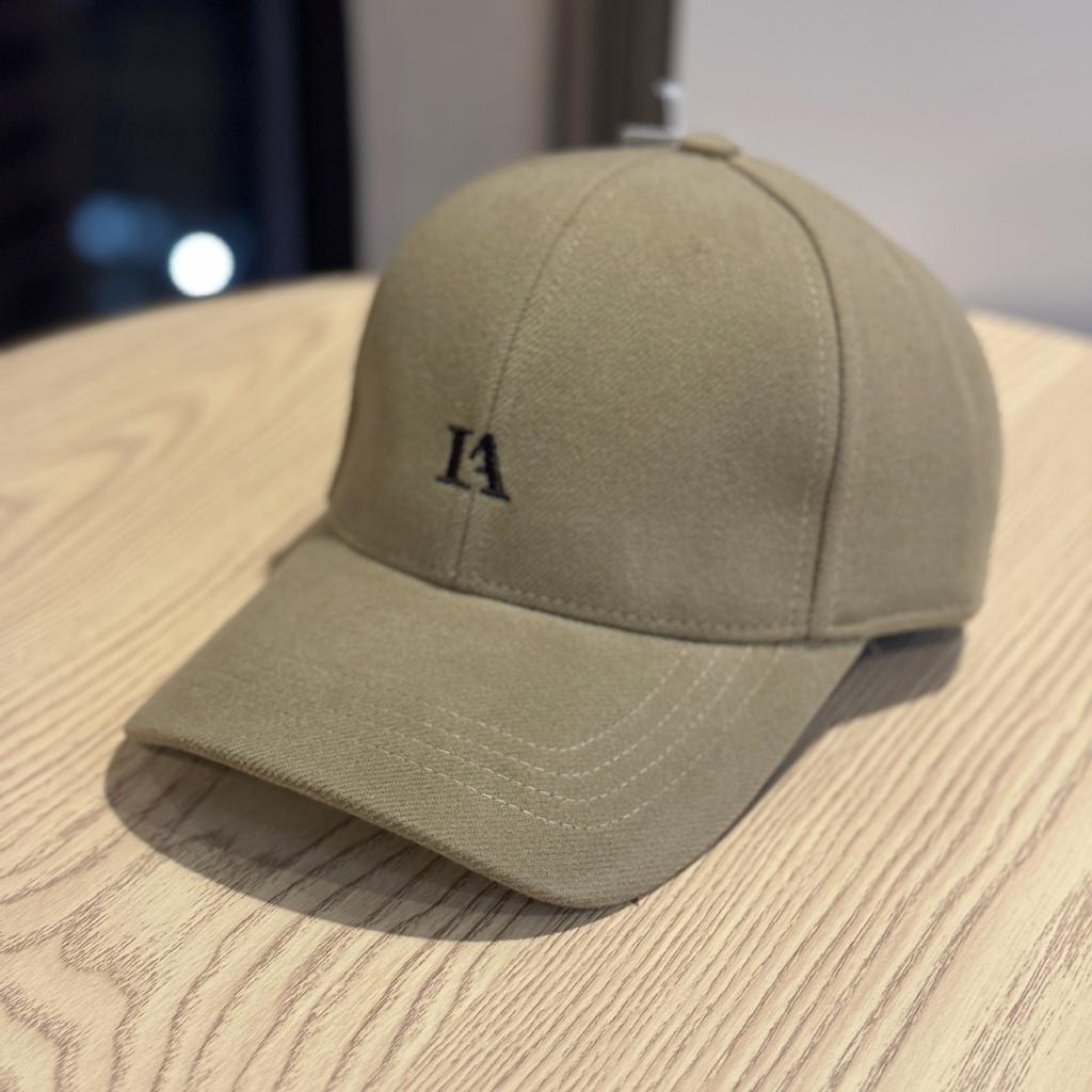 New Autumn and Winter Fashionable Hard Top Large Head Circumference Warm Baseball Cap for Men and Women Versatile Face Showing Small Peaked Cap