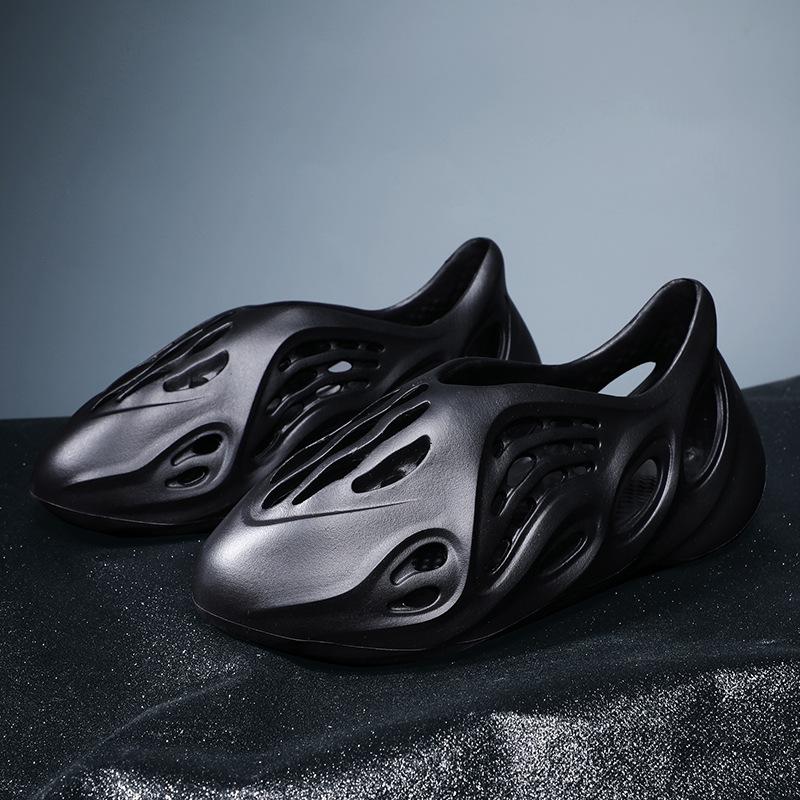 New Hole Shoes Men Wear Sandals Non-slip Creek Beach Slippers Men