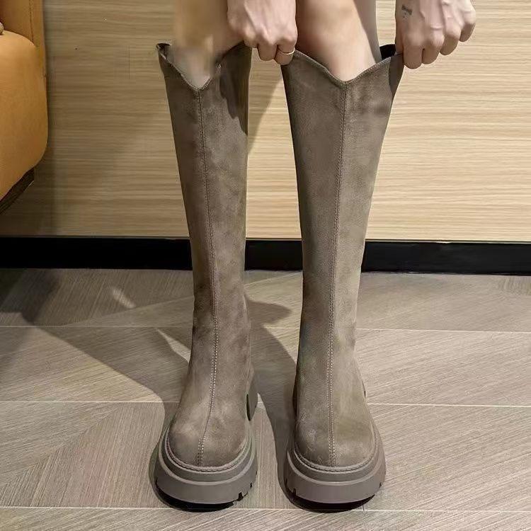 Solid color round head fried street high value Martin boots popular soft sole not tired feet fresh simple boots women