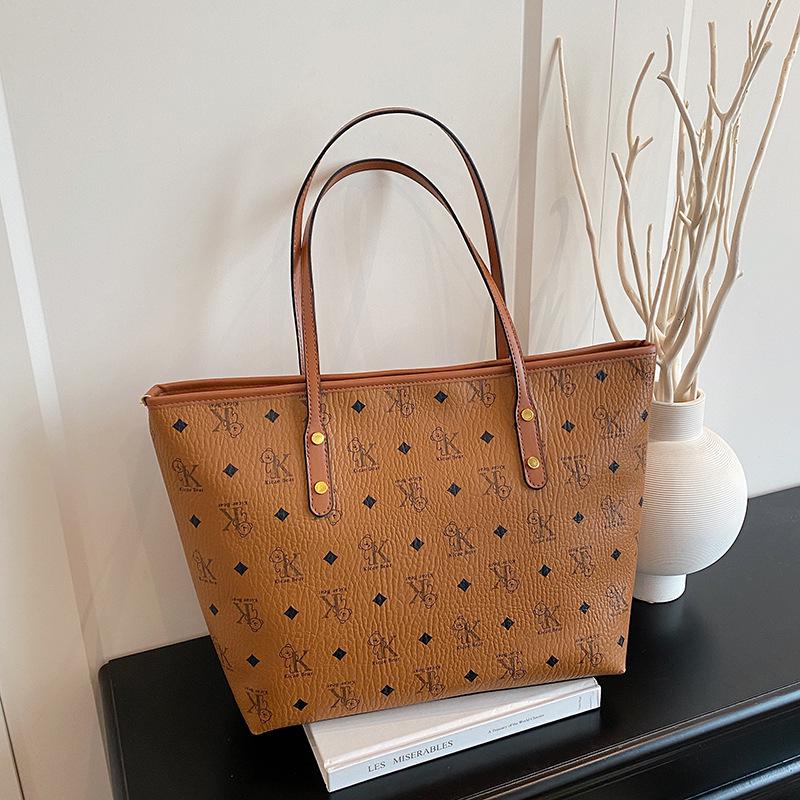 Women's High-Capacity Bear Print Tote Bag - Stylish Shoulder Handbag for Outings & Class