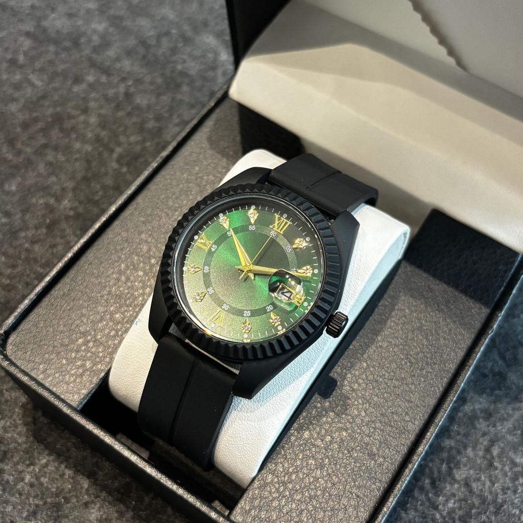 Luxury Men's Watch Business Waterproof Quartz Watch Men's Explosive Magnetic Strap