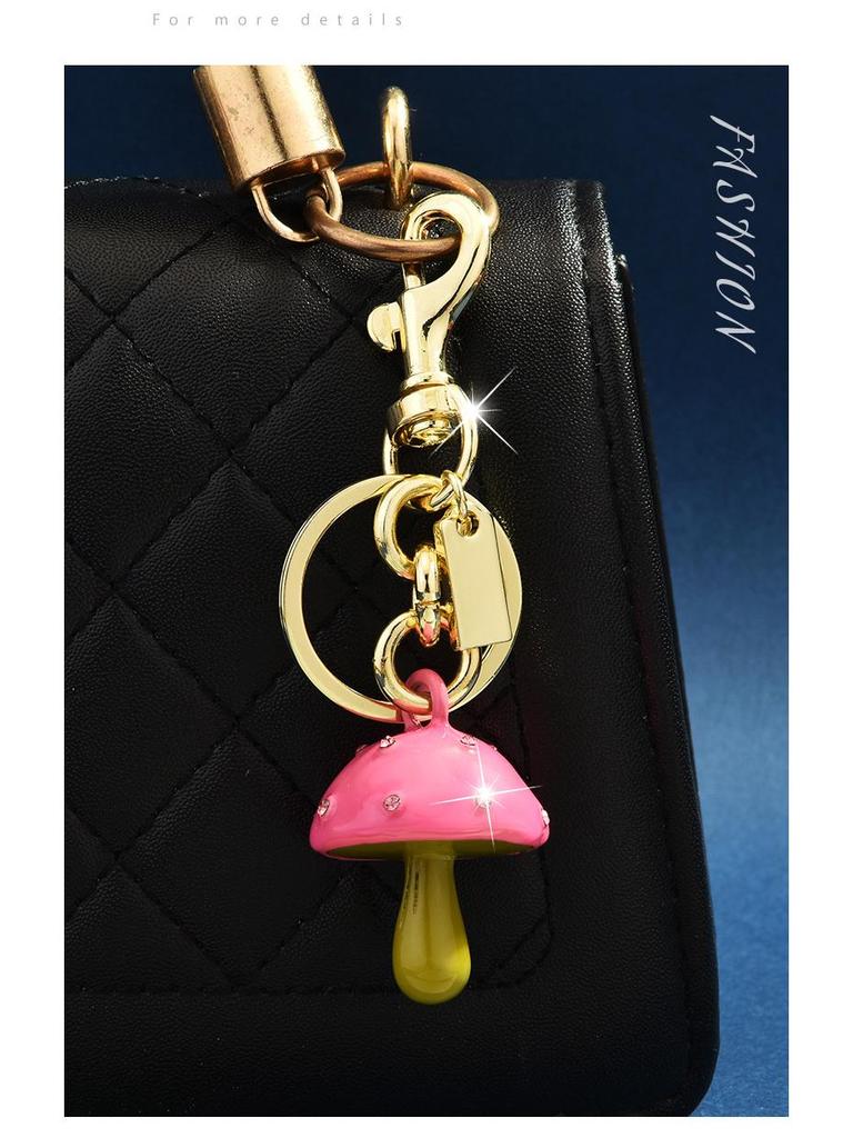 Красочный мультяшный брелок в виде гриба: Креативный брелок для сумки и подвеска для автомобиля