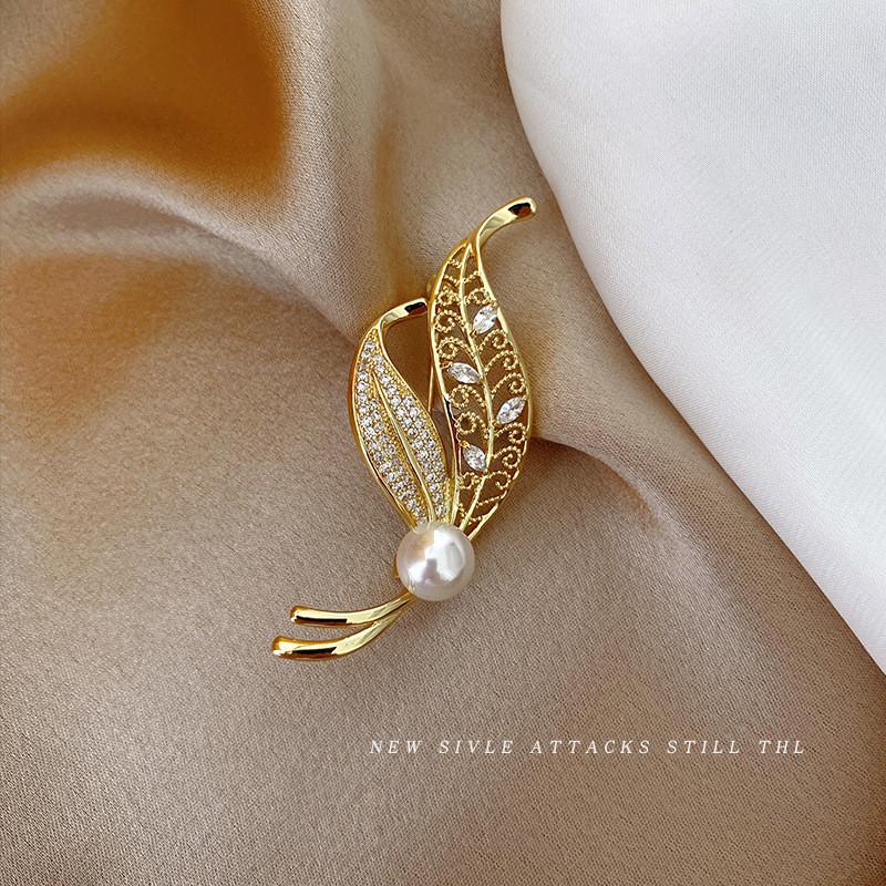 Diamond Inlaid Double Cat Vintage Brooch Cartoon Pin Cross-border Cat's Eye Stone Alloy Brooch Female